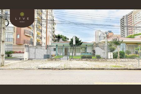 3_photo/94dce3f059.54b8780a509023fd-ATLAS-ca785a42-7e2d-4086-823d-a93702793b4b.jpg de casa à venda com 3 quartos, 373m² em Mercês, Curitiba