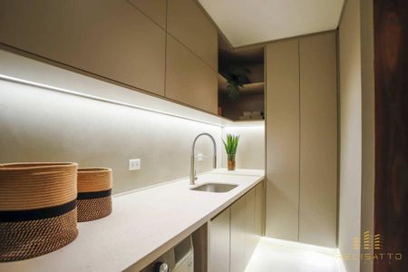 8_photo/94dce3f0bf.b5bd0ca03d4b24be-ATLAS-2eb445dc-c1d3-4fe3-b0cf-1133b58735e0.jpg de apartamento à venda com 3 quartos, 385m² em Mercês, Curitiba