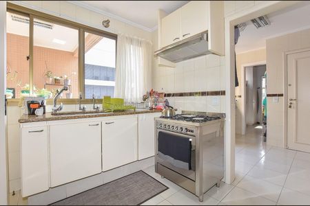 2_photo/94dce3f0ef.299544d2c7c6c8c5-ATLAS-d535f001-31ce-4b57-8102-eaee2285acc4.jpg de apartamento à venda com 3 quartos, 214m² em Champagnat, Curitiba