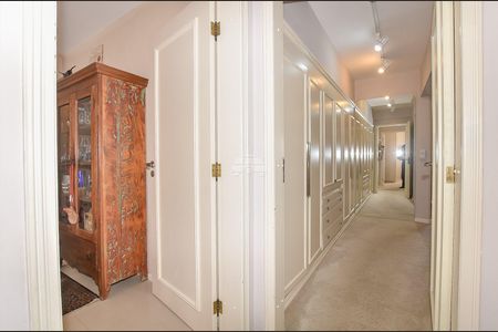 3_photo/94dce3f0ef.299544d2c7c6c8c5-ATLAS-f6d3eb97-c9bf-4e66-a9c5-dd2fb0e58461.jpg de apartamento à venda com 3 quartos, 214m² em Champagnat, Curitiba