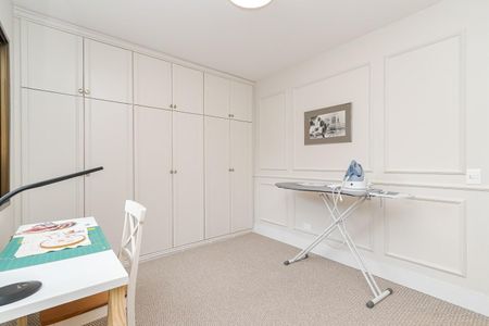 11_photo/94dce3f0ef.cb6db85c7f4bbc3f-ATLAS-5829ad1e-e667-4bfe-84fa-667bf2302528.jpg de apartamento à venda com 3 quartos, 167m² em Champagnat, Curitiba