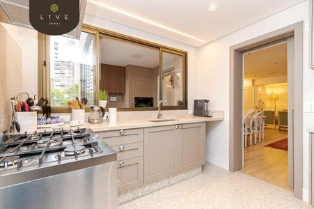 13_photo/94dce3f0ef.cb6db85c7f4bbc3f-ATLAS-dde2f6b9-fd83-4807-8aa8-ea9766a5b43c.jpg de apartamento à venda com 3 quartos, 167m² em Champagnat, Curitiba