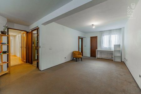 4_photo/94dce3f119.52c04df22fa637cc-ATLAS-24e6de36-0932-40a9-85f4-30f23d4e4896.jpg de apartamento à venda com 3 quartos, 190m² em Bigorrilho, Curitiba