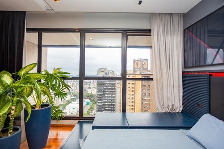 4_photo/94dce3f11b.3f6eac5eccbe5cdc-ATLAS-844a7521-b08a-4b50-859c-b6ea94e9e1da.jpg de apartamento à venda com 1 quarto, 74m² em Bigorrilho, Curitiba