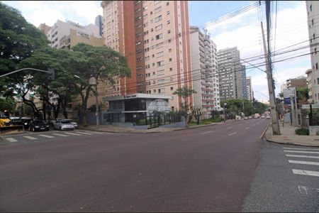 5_photo/94dce3f11b.99deb0d7660bbc3d-ATLAS-5fc0b8de-b47d-450a-8be6-2825fbb57d0b.jpg de kitnet/studio para alugar com 1 quarto, 28m² em Bigorrilho, Curitiba