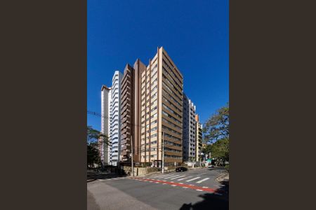 8_photo/94dce3f11f.50218f8ee20bcdc7-ATLAS-ebbec1b1-8d15-46af-99ff-58da35a0d6ef.jpg de apartamento à venda com 4 quartos, 203m² em Bigorrilho, Curitiba