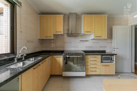 11_photo/94dce3f147.ec1b936901635e43-ATLAS-0f00eb78-38bb-4a75-90aa-8e0b98e43320.jpg de apartamento para alugar com 3 quartos, 96m² em Bigorrilho, Curitiba