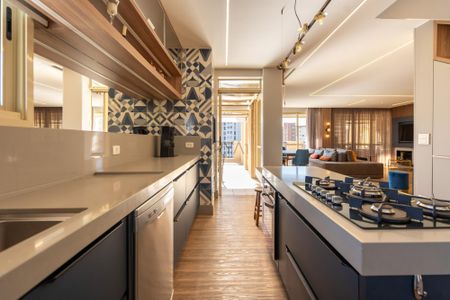 14_photo/94dce3f175.a0db3ef5bbbfe33d-ATLAS-ad28a109-da20-41b7-87b7-6876a3599f48.jpg de apartamento à venda com 3 quartos, 233m² em Mercês, Curitiba