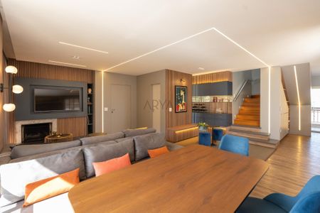 10_photo/94dce3f175.a0db3ef5bbbfe33d-ATLAS-e529bc4e-a297-4897-978c-5876d0b4158e.jpg de apartamento à venda com 3 quartos, 233m² em Mercês, Curitiba