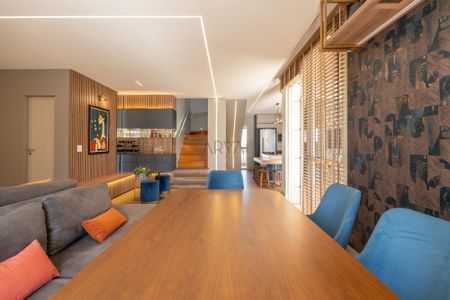 10_photo/94dce3f175.a0db3ef5bbbfe33d-ATLAS-e7a4c497-7a6e-4b03-bfa0-4fa37b506bbc.jpg de apartamento à venda com 3 quartos, 233m² em Mercês, Curitiba