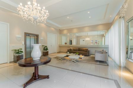 30_photo/94dce3f175.a6642be471fbf72b-ATLAS-4702244a-dba1-4a61-b809-47ec0063e7d6.jpg de apartamento à venda com 3 quartos, 233m² em Mercês, Curitiba