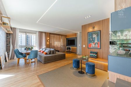 7_photo/94dce3f175.e704c60ad5192f44-ATLAS-95df7a98-21d9-4b8b-b76e-2d162982a8a3.jpg de apartamento à venda com 3 quartos, 233m² em Bigorrilho, Curitiba