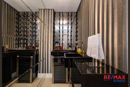 7_photo/94dce3f1bd.2a5ec1c623a0236e-ATLAS-1511f8d0-3d1a-40c9-9bbc-2ddd0ad6b170.jpg de apartamento à venda com 3 quartos, 248m² em Batel, Curitiba