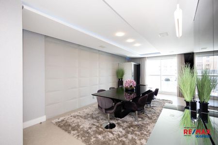 2_photo/94dce3f1bd.2a5ec1c623a0236e-ATLAS-dc8be1aa-1c9a-482a-9683-fa32ce358b2c.jpg de apartamento à venda com 3 quartos, 248m² em Batel, Curitiba