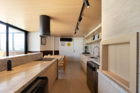 26_photo/94dce3f203.62e2da9139966962-ATLAS-8e76bc79-62a4-4c77-b772-df42ef88bc27.jpg de apartamento à venda com 3 quartos, 312m² em São Francisco, Curitiba