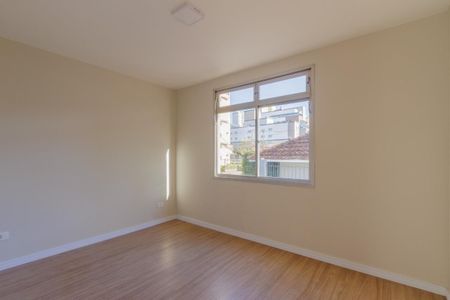 3_photo/94dce3f20f.b77ade9d070fa692-ATLAS-edf22c79-401d-4e23-bd39-e9412c7a95c9.jpg de apartamento à venda com 3 quartos, 70m² em Bigorrilho, Curitiba