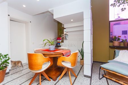 16_photo/94dce3f2e7.202c3c35228986fc-ATLAS-0198f1d8-4837-4ea7-99f0-297abcda1cbf.jpg de apartamento à venda com 3 quartos, 250m² em Centro, Curitiba