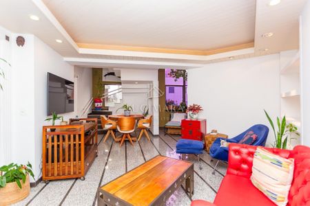 34_photo/94dce3f2e7.202c3c35228986fc-ATLAS-7af96eea-eeee-457a-87e7-b58adc43ea84.jpg de apartamento à venda com 3 quartos, 250m² em Centro, Curitiba