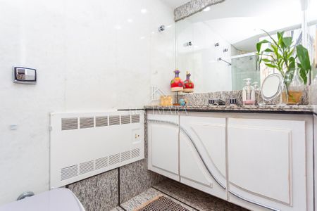 29_photo/94dce3f2e7.202c3c35228986fc-ATLAS-cbaedebe-43aa-4f7a-ad3e-b5c210420bb7.jpg de apartamento à venda com 3 quartos, 250m² em Centro, Curitiba