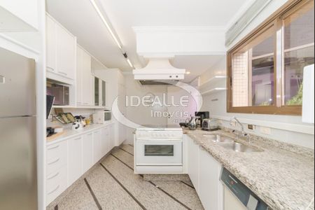 19_photo/94dce3f2e7.e36cf7204ae9d2f3-ATLAS-136d5034-1b92-4e40-bb2a-67030bb93e56.jpg de apartamento à venda com 3 quartos, 309m² em Centro, Curitiba