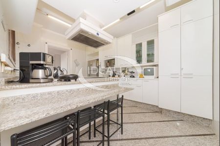 17_photo/94dce3f2e7.e36cf7204ae9d2f3-ATLAS-2fcb839d-2901-4804-ab0c-3cdeb64d5de0.jpg de apartamento à venda com 3 quartos, 309m² em Centro, Curitiba