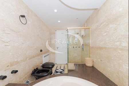 29_photo/94dce3f2e7.e36cf7204ae9d2f3-ATLAS-54b54dda-451b-4129-af9d-c60677591dbe.jpg de apartamento à venda com 3 quartos, 309m² em Centro, Curitiba