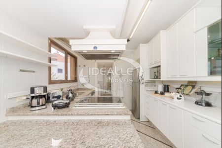 2_photo/94dce3f2e7.e36cf7204ae9d2f3-ATLAS-59e76f75-8f63-4186-9c2c-738e9d6d166a.jpg de apartamento à venda com 3 quartos, 309m² em Centro, Curitiba