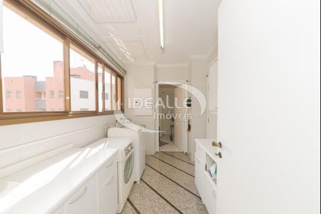 13_photo/94dce3f2e7.e36cf7204ae9d2f3-ATLAS-9f7cf724-6b7e-4f21-a917-a4416c93e576.jpg de apartamento à venda com 3 quartos, 309m² em Centro, Curitiba