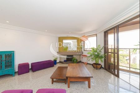 4_photo/94dce3f2e7.e36cf7204ae9d2f3-ATLAS-c393767a-dcda-4bb2-a4b1-5a3ab5147b05.jpg de apartamento à venda com 3 quartos, 309m² em Centro, Curitiba