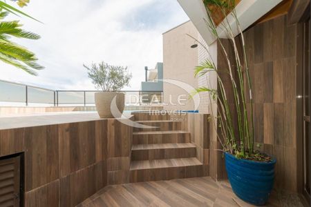 44_photo/94dce3f2e7.e36cf7204ae9d2f3-ATLAS-f8c3189a-dae9-44a2-80ed-d5576e28e5b6.jpg de apartamento à venda com 3 quartos, 309m² em Centro, Curitiba