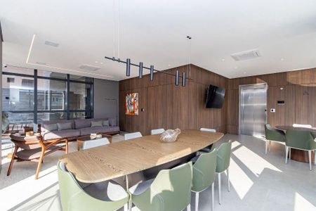 20_photo/94dce3f2e9.1fca9958d16f7713-ATLAS-aaa0ffb9-c446-4374-9b6d-1b3cc442b59c.jpg de apartamento à venda com 2 quartos, 125m² em Centro, Curitiba