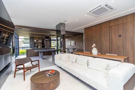 33_photo/94dce3f2e9.ed3d64f78ac4b4e4-ATLAS-5c9a5ce9-450c-42ce-a885-d4812309b11c.jpg de apartamento à venda com 3 quartos, 195m² em Centro, Curitiba