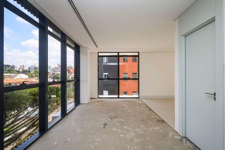 7_photo/94dce3f2e9.ed3d64f78ac4b4e4-ATLAS-9f616ac9-a4a5-46a5-8e1f-dedc4a1b3384.jpg de apartamento à venda com 3 quartos, 195m² em Centro, Curitiba