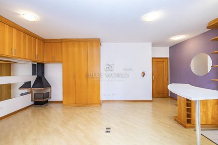 9_photo/94dce3f2ef.b91b4dd173bd3951-ATLAS-66c72011-4162-46aa-b52b-35fda4ceadfa.jpg de apartamento à venda com 1 quarto, 42m² em Bigorrilho, Curitiba