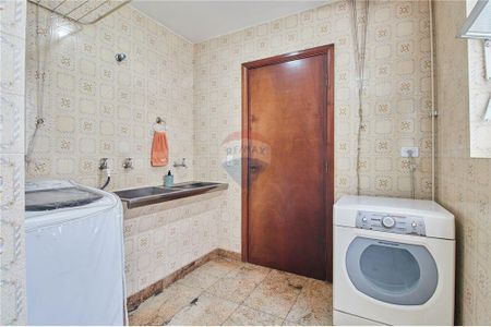 26_photo/94dce3f2fb.202033c5160a923d-ATLAS-7583f50a-3800-4e28-bdcc-c8c3f123689e.jpg de apartamento à venda com 4 quartos, 235m² em Bigorrilho, Curitiba