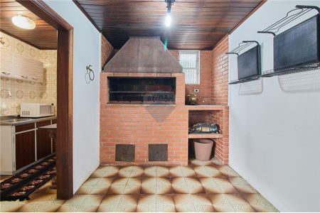 33_photo/94dce3f2fb.202033c5160a923d-ATLAS-cc4c73a1-3970-4fb9-8d91-adeba4304021.jpg de apartamento à venda com 4 quartos, 235m² em Bigorrilho, Curitiba