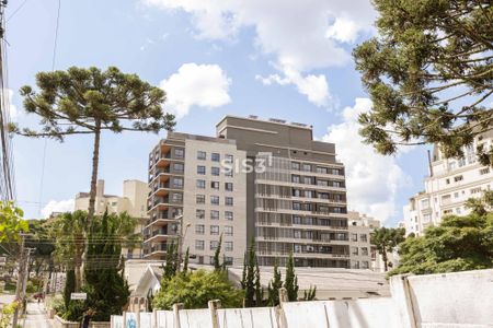 4_photo/94dce3f30d.1815bd1ccc9b1eb0-ATLAS-1298a093-95d2-432a-bcef-c97f19a3a0f0.jpg de apartamento à venda com 1 quarto, 48m² em Bigorrilho, Curitiba