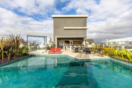 14_photo/94dce3f30d.1815bd1ccc9b1eb0-ATLAS-b9ea725d-3850-4adf-b72c-e7628bec118e.jpg de apartamento à venda com 1 quarto, 48m² em Bigorrilho, Curitiba