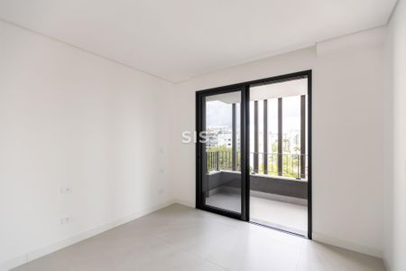 4_photo/94dce3f30d.a06dfbe20ceb9559-ATLAS-5546c63e-4ff3-4850-b438-a7ed8b7f9d35.jpg de apartamento à venda com 1 quarto, 52m² em Bigorrilho, Curitiba