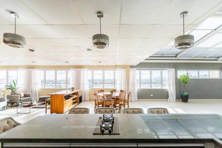 5_photo/94dce3f355.912a2735542dba6c-ATLAS-2ce7a02b-30bb-4d60-9f3c-a09419a369ca.jpg de apartamento à venda com 5 quartos, 483m² em Centro, Curitiba