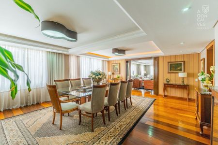 2_photo/94dce3f355.97da5f8a5fd4163d-ATLAS-0d473fe8-41a2-47e3-8f19-3518cce978f7.jpg de apartamento à venda com 3 quartos, 274m² em Centro, Curitiba