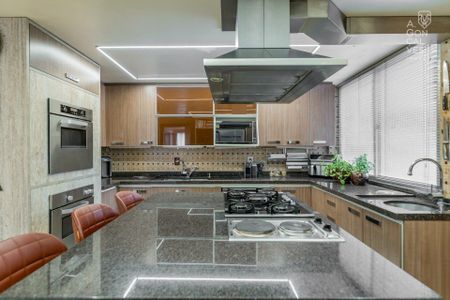 9_photo/94dce3f355.97da5f8a5fd4163d-ATLAS-27429bed-f14b-4df7-bae0-ae0581ef6d9e.jpg de apartamento à venda com 3 quartos, 274m² em Centro, Curitiba