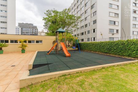 34_photo/94dce3f355.97da5f8a5fd4163d-ATLAS-b50a44aa-b83d-48ee-bd1e-7f4a906331f1.jpg de apartamento à venda com 3 quartos, 274m² em Centro, Curitiba