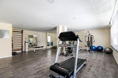 4_photo/94dce3f355.c7e38219835a30c7-ATLAS-2bbd456f-14e8-48fb-89a8-cbc67a7a4e53.jpg de apartamento à venda com 4 quartos, 483m² em Centro, Curitiba