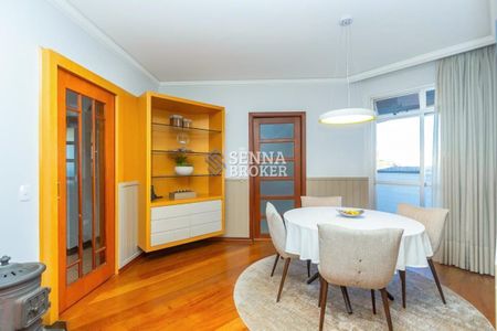 10_photo/94dce3f385.69bb683d0c6033a3-ATLAS-4389495e-d591-4e8b-8b21-c5dcb368aa72.jpg de apartamento à venda com 3 quartos, 151m² em Centro, Curitiba