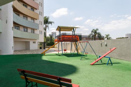 5_photo/94dce3f385.fafdfe885e3e1e54-ATLAS-4aa7f8e0-9d03-4faf-88e3-5b65ccaa700a.jpg de apartamento à venda com 3 quartos, 154m² em Centro, Curitiba