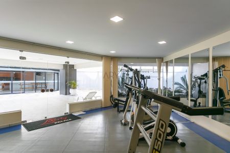 8_photo/94dce3f385.fafdfe885e3e1e54-ATLAS-66de61be-55ae-45da-a319-fa13612f58e7.jpg de apartamento à venda com 3 quartos, 154m² em Centro, Curitiba