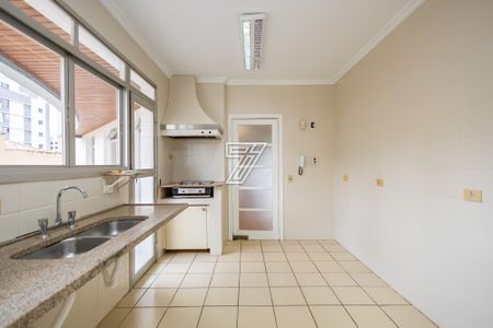 5_photo/94dce3f385.fafdfe885e3e1e54-ATLAS-695d53df-e7d7-4b41-8d0e-3557f9cde30a.jpg de apartamento à venda com 4 quartos, 167m² em Centro, Curitiba