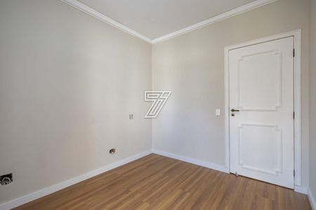 9_photo/94dce3f385.fafdfe885e3e1e54-ATLAS-c90fe1f8-a51e-4530-a476-ad45f32cbcb5.jpg de apartamento à venda com 4 quartos, 167m² em Centro, Curitiba