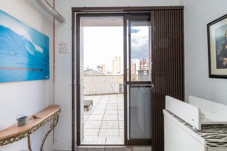 1_photo/94dce3f415.d3e054da6b94c3eb-ATLAS-00f1f2f8-3be1-4b19-baef-3f46fedbbabd.jpg de apartamento à venda com 4 quartos, 273m² em Bigorrilho, Curitiba